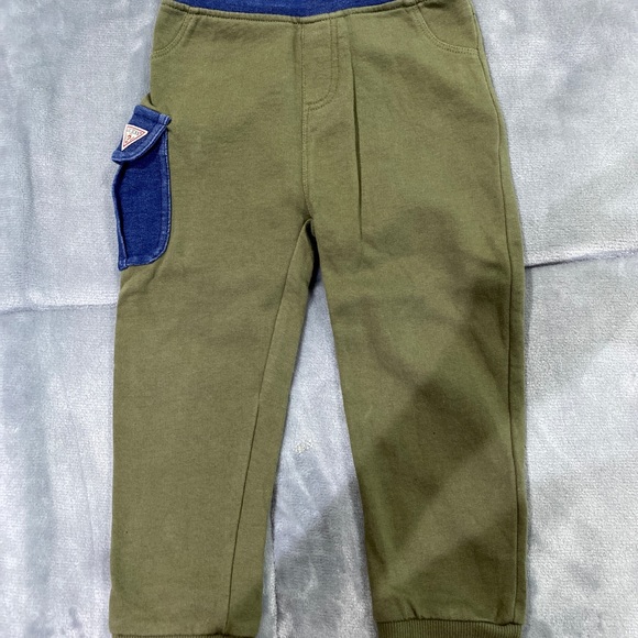 Guess boys 3 piece set - Picture 3 of 4